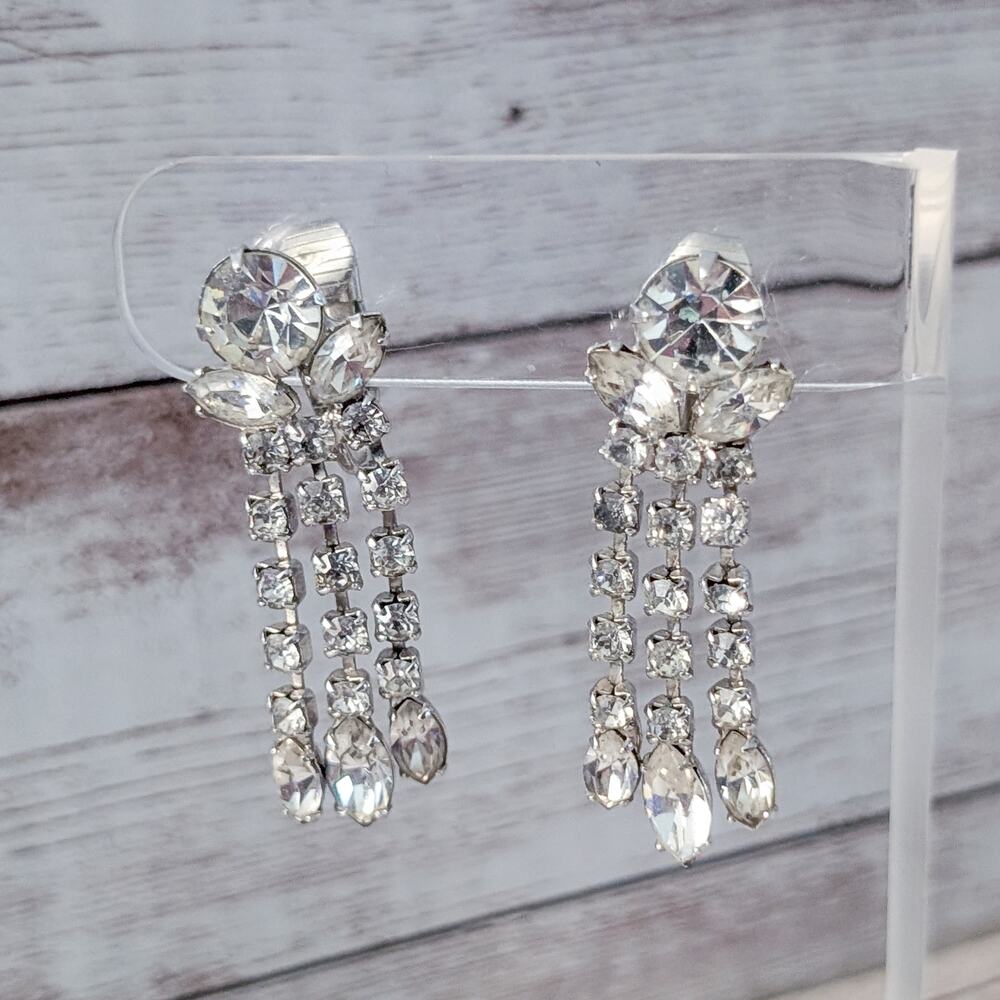 Vintage Clip On Earrings Clear Gem & Silver Tone Dangle